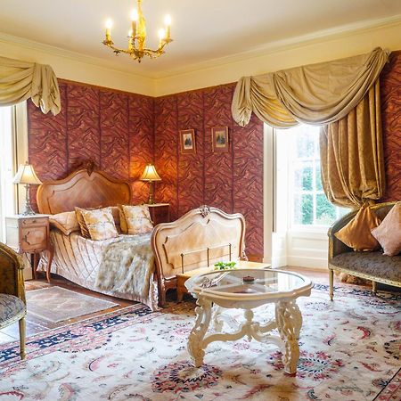 Hotel Harrisons Hall Bed & Breakfast à Mold Extérieur photo