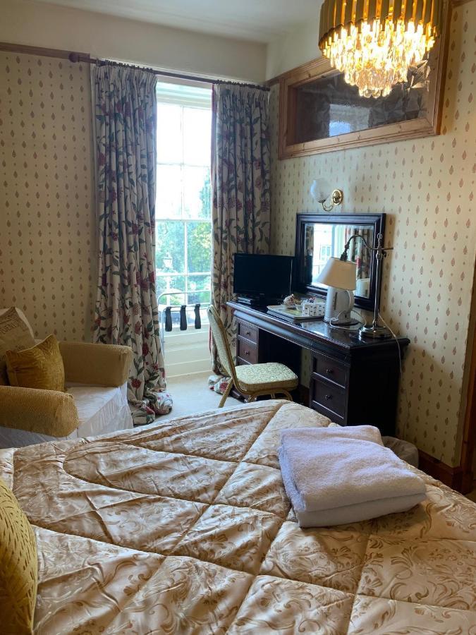 Hotel Harrisons Hall Bed & Breakfast à Mold Extérieur photo