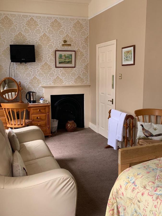 Hotel Harrisons Hall Bed & Breakfast à Mold Extérieur photo